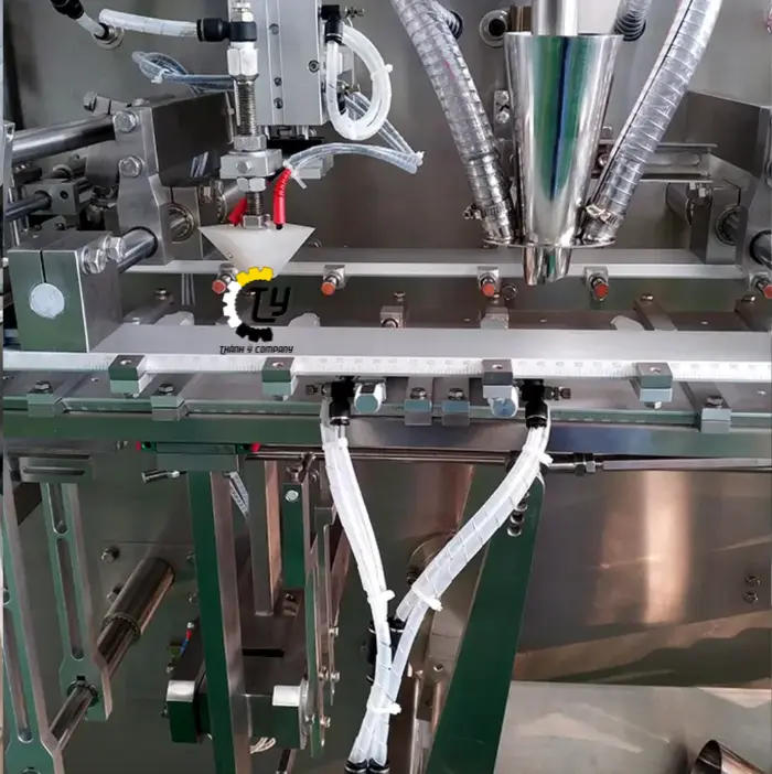 Máy Chiết Rót Và Đóng Gói Sữa Nước Vào Túi Đứng Tự Động