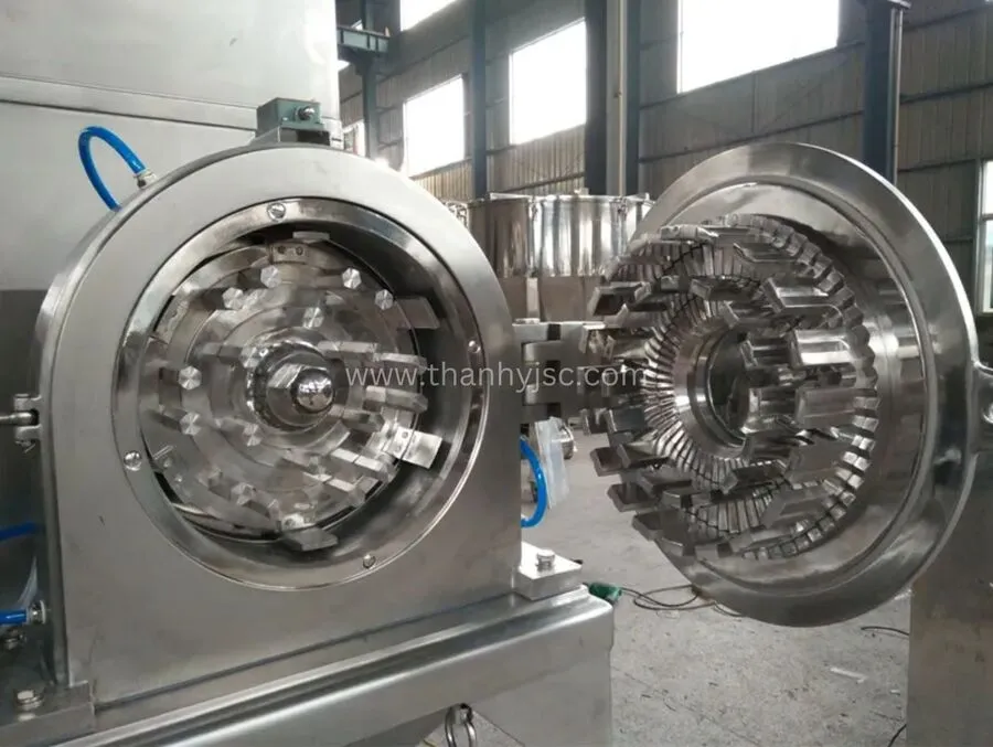 Máy Nghiền Dược Liệu 150KG Có Hút Bụi