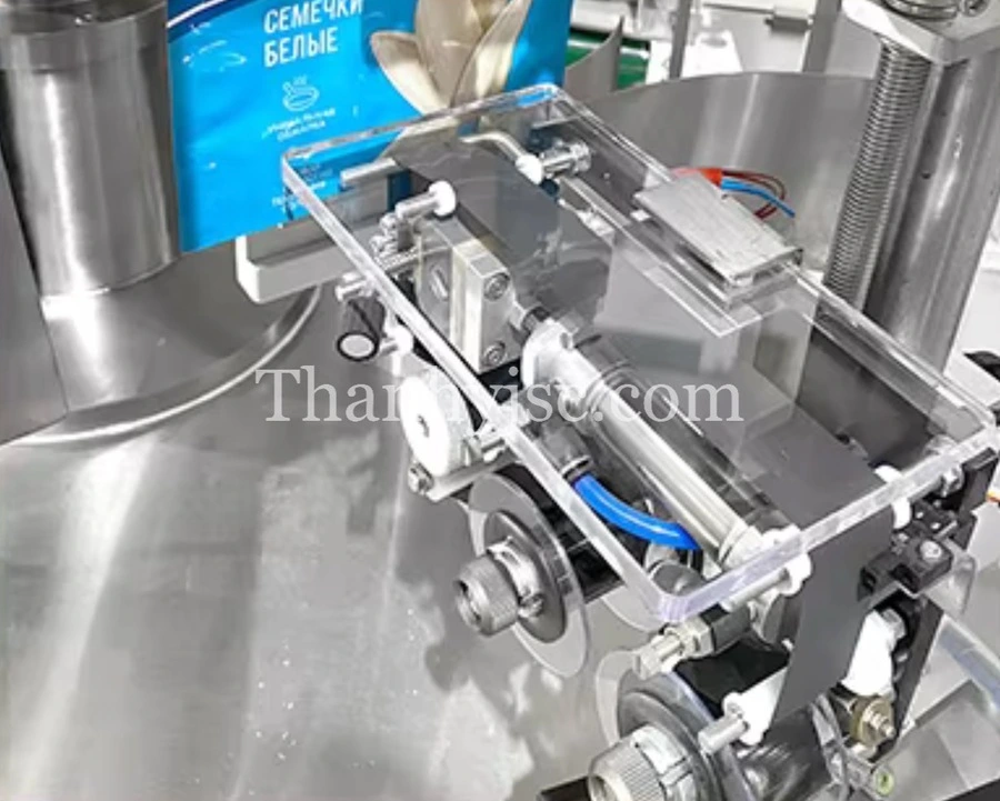 Máy Đóng Gói Bột Vào Túi Zipper Tự Động TY200